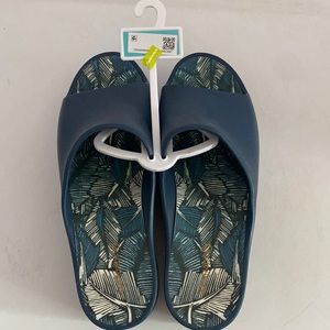 Bare traps slip on sandals. NWT